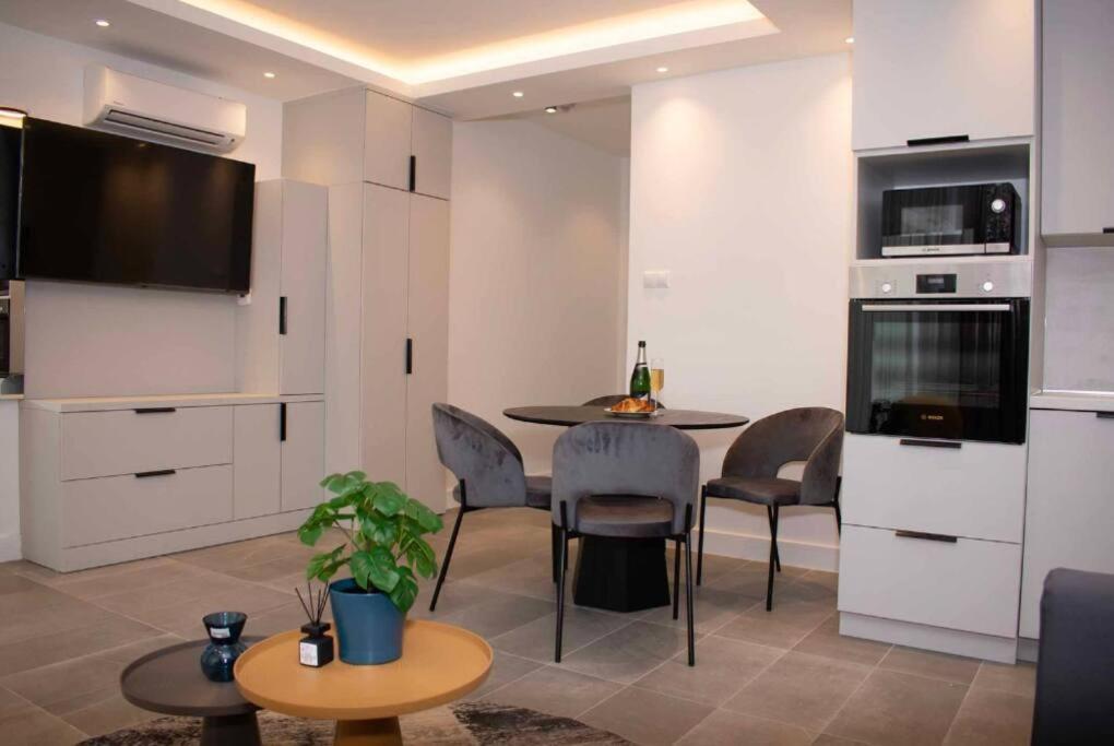 Luxury Cozy 2 Bdr Downtown Apt.3 Budapest Esterno foto
